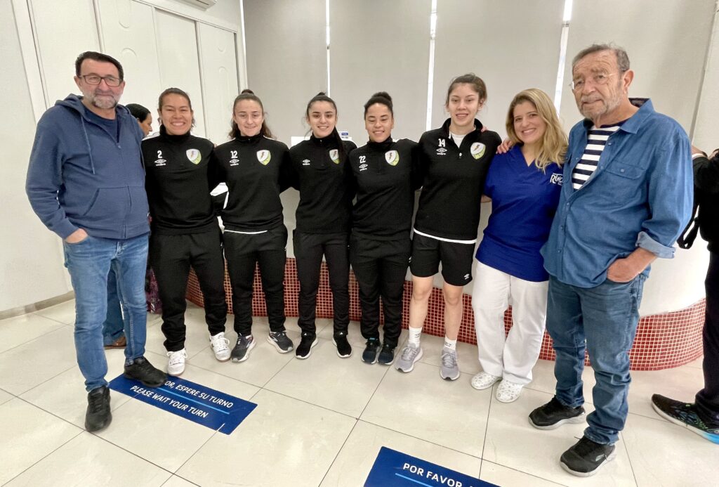 Las renovadas instalaciones de Clínicas Rincón Dental en Torremolinos reciben al Atlético Torcal de fútbol sala femenino   